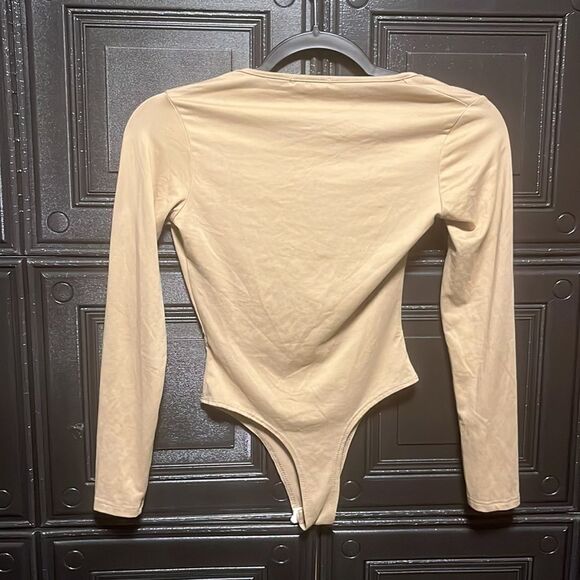 Fashionnova Tan bodysuit - Picture 2 of 2